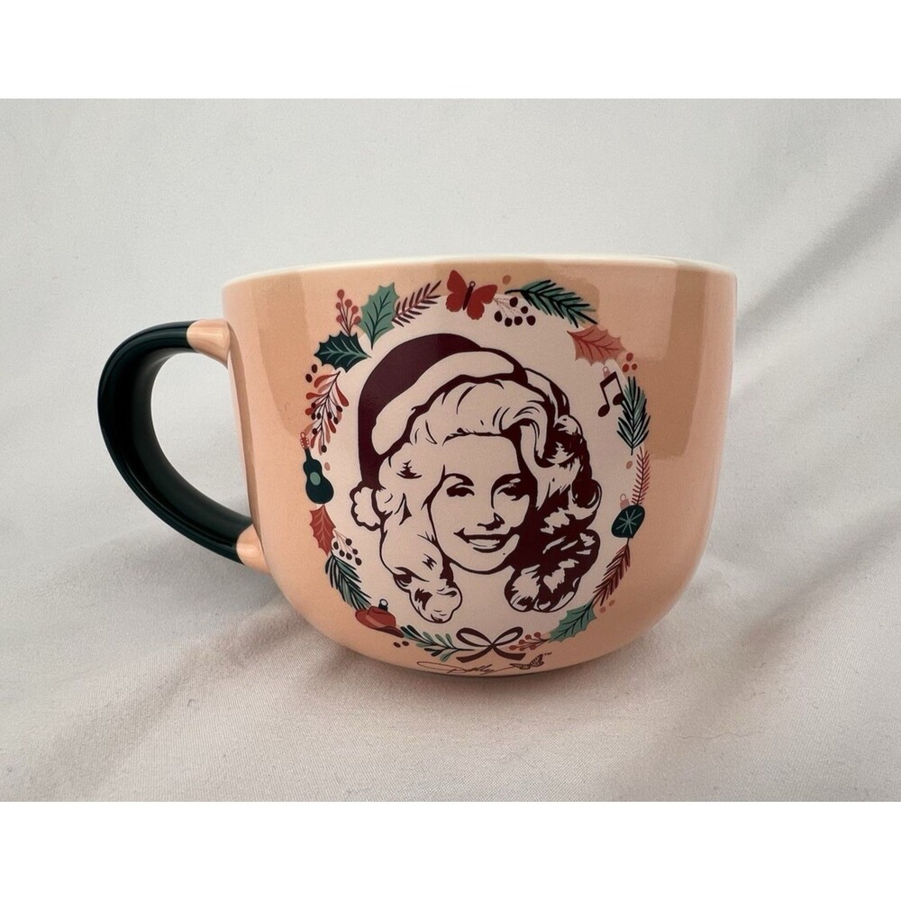 Dolly‎ Parton “I Saw Dolly Kissing Santa Claus” 27 oz Porcelain Holiday Soup Mug